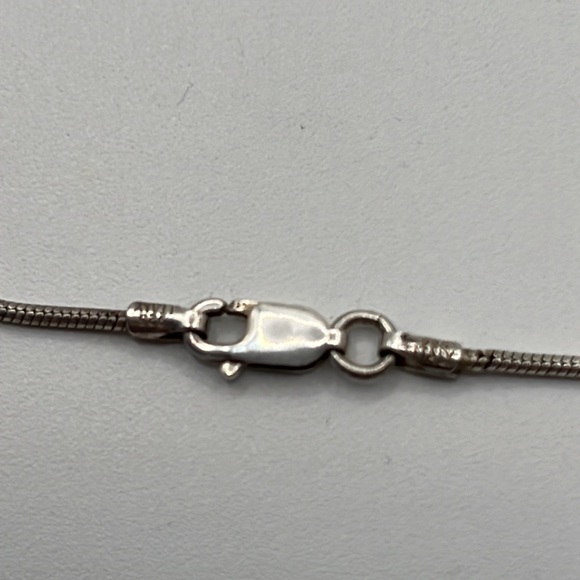 TAXCO TJ-75 PINK CORAL AND STERLING PENDANT ON A STERLING SILVER 20” SNAKE CHAIN - Picture 6 of 12